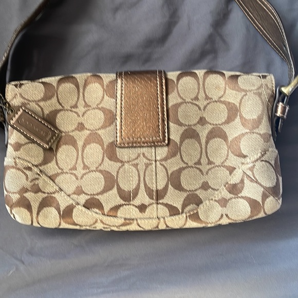 Coach purse 👜 - Picture 4 of 6